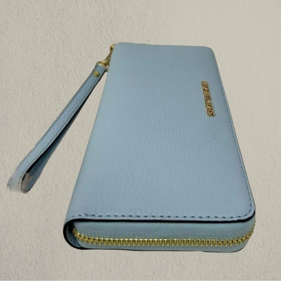 MICHAEL KORS VISTA BLUE JET SET TRAVEL CONTINENTAL WRSITLET WALLET - Picture 2 of 4